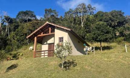 Chácara / sítio com 3 quartos à venda no Centro, Natividade da Serra  por R$ 850.000