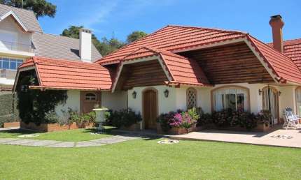 Chácara / sítio com 5 quartos à venda no Alto do Capivari, Campos do Jordão  por R$ 3.450.000