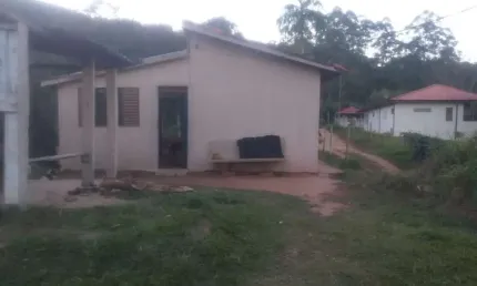 Chácara / sítio com 3 quartos à venda no Centro, Monteiro Lobato  por R$ 270.000