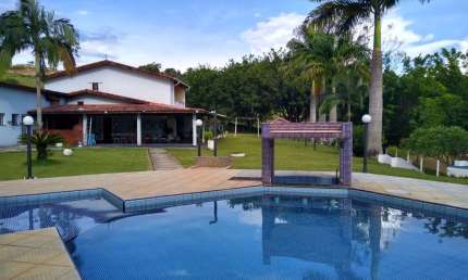 Chácara / sítio com 7 quartos à venda no Centro, Guararema  por R$ 2.200.000