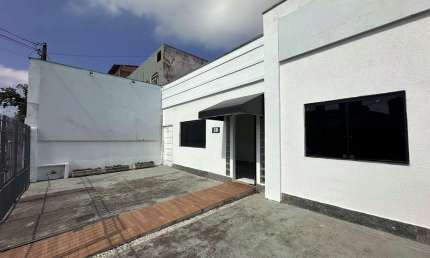 Ponto comercial com 8 salas para alugar no Residencial Tatetuba, São José dos Campos  por R$ 3.900