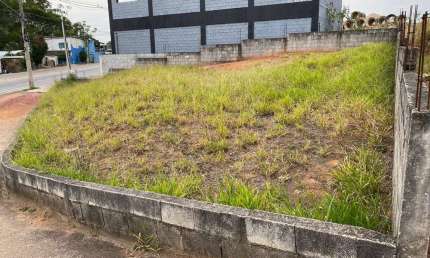 Terreno à venda no Residencial Alto dos Ypês, São José dos Campos  por R$ 300.000