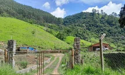 Chácara / sítio à venda no Lajeado, Paraibuna  por R$ 750.000
