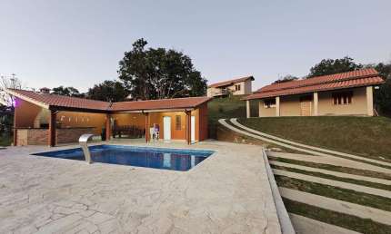 Chácara / sítio com 2 quartos à venda na Chácara Itamarati, Caçapava  por R$ 900.000