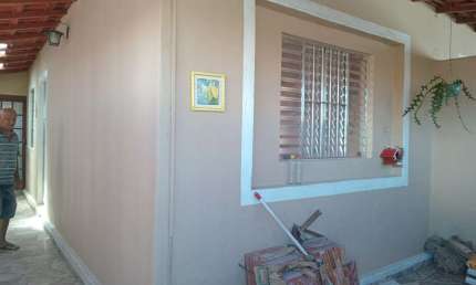 Casa com 2 quartos à venda em Santana, São José dos Campos  por R$ 325.000