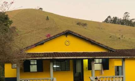 Chácara / sítio com 4 quartos à venda na Zona Rural, Monteiro Lobato  por R$ 800.000