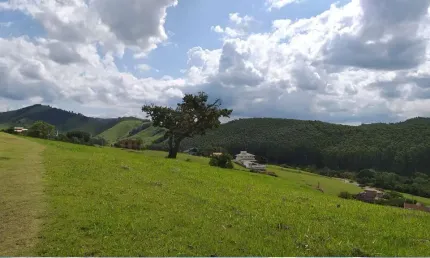 Chácara / sítio à venda em Village Parahybuna, Paraibuna  por R$ 220.000