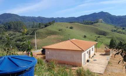 Chácara / sítio com 3 quartos à venda no Bairro do Cedro, Paraibuna  por R$ 650.000