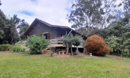 Chácara / sítio com 3 quartos à venda no Bairro do Espírito Santo, Paraibuna  por R$ 1.200.000