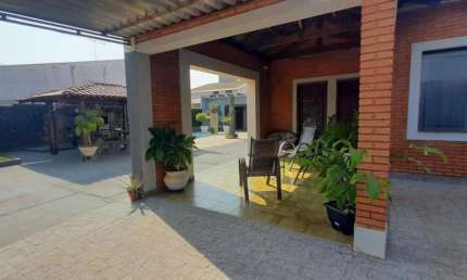 Casa para Venda em Araraquara, Jardim Brasília (Vila Xavier), 3 dormitórios, 1 suíte, 4 banheiros, 8 vagas