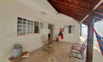 Casa para Venda em Araraquara, Jardim Maria Luiza IV, 2 dormitórios, 1 suíte, 2 banheiros