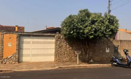 Casa para Venda em Araraquara, Jardim Residencial Elvio Lupo, 2 dormitórios, 2 banheiros, 3 vagas