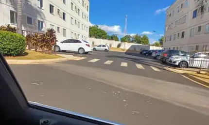 Apartamento para Locação em Araraquara, Jardim das Flores, 2 dormitórios, 1 banheiro, 1 vaga