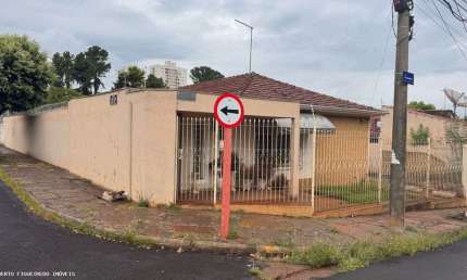 Casa para Venda em Araraquara, Centro, 3 dormitórios, 2 banheiros, 2 vagas