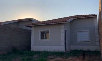 Casa com 2 quartos à venda na Rua Maria Aparecida Soares, 3188, Residencial Cidade Jardim, Mogi Guaçu por R$ 210.000