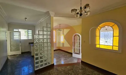 Casa para aluguel, 3 quartos, 1 suíte, 4 vagas, Santa Amélia - Belo Horizonte/MG