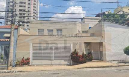 Casa Térrea com 3 quartos/suíte e 3 banheiros, e 4 vagas à Venda, 420 m², por R$ 1.750.000