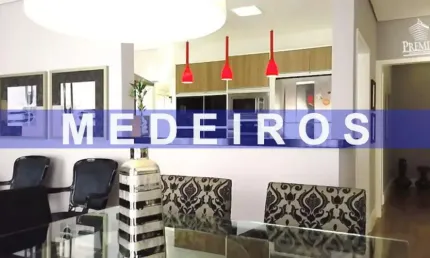 LINDÍSSIMA CASA À VENDA NO VILLAGGE MEDEIROS - PROJETADA POR DESIGNER DE INTERIORES