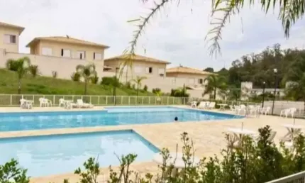 Lindo apartamento no condomínio doce lar bella colonia, com 2 dorms