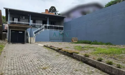 Casa para Venda em Caxias do Sul, Desvio Rizzo, 3 dormitórios, 1 suíte, 2 banheiros, 3 vagas