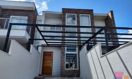 Casa com 2 quartos à venda na Rua Frederico Gassenferth, --, Glória, Joinville por R$ 450.000
