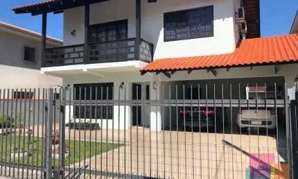 Casa com 6 quartos à venda na Rua Otto Benack, --, Bom Retiro, Joinville por R$ 1.200.000