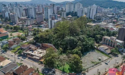 Terreno à venda na Rua Doutor Plácido Gomes, --, Anita Garibaldi, Joinville por R$ 25.000.000
