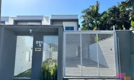 Casa com 3 quartos à venda na Rua Riachuelo, --, Bom Retiro, Joinville por R$ 1.200.000
