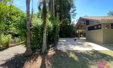 Casa com 5 quartos à venda na Rua Aubé, --, Boa Vista, Joinville por R$ 2.650.000