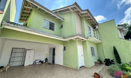 Casa com 3 quartos à venda na Rua Roberto Ponick, --, Bom Retiro, Joinville por R$ 664.000
