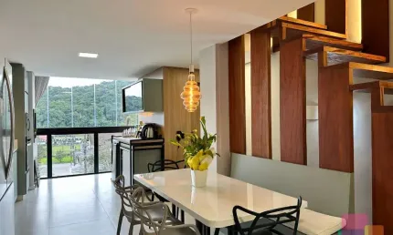 Casa em condomínio fechado com 2 quartos à venda na Rua Adolfo Brezink, --, Boa Vista, Joinville por R$ 670.000