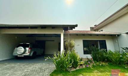 Casa com 3 quartos à venda na Rua Vereador Guilherme Zuege, --, Pirabeiraba, Joinville por R$ 1.100.000