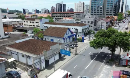 Prédio para alugar na Rua Blumenau, --, América, Joinville por R$ 13.000