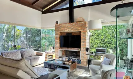 Casa com 3 quartos à venda na das Orquídeas, --, Itacolomi, Balneário Piçarras por R$ 2.500.000