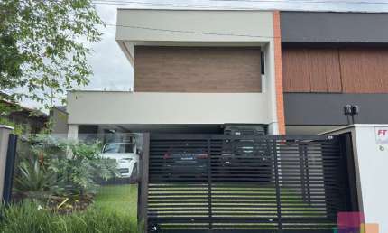 Casa com 3 quartos à venda na Alfândega, --, Saguaçu, Joinville por R$ 1.590.000
