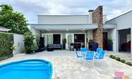 Casa com 3 quartos à venda na Rua Caçapava, --, Bom Retiro, Joinville por R$ 2.500.000