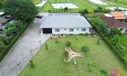 Chácara / sítio com 3 quartos à venda na Alfredo Busemeier, --, Morro do Meio, Joinville por R$ 3.300.000
