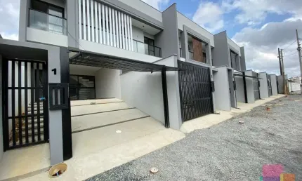 Casa com 3 quartos à venda na alziro zarur, --, bom retiro, joinville por r$ 675.000