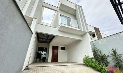Casa com 3 quartos à venda na Rua José do Patrocínio, --, Saguaçu, Joinville por R$ 790.000