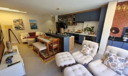 Lindo apartamento de 2 quartos 1 suíte na enseada, guarujá-sp: conforto e qualidade de vida à sua espera!