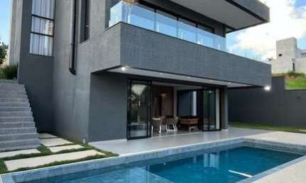 Sobrado à venda em Bragança Paulista, Centro, com 3 suítes, com 424 m²