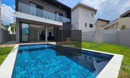 SOBRADO INVERTIDO MODERNO COM QUINTAL GRAMADO E PISCINA DENTRO DE CONDOMINIO FECHADO