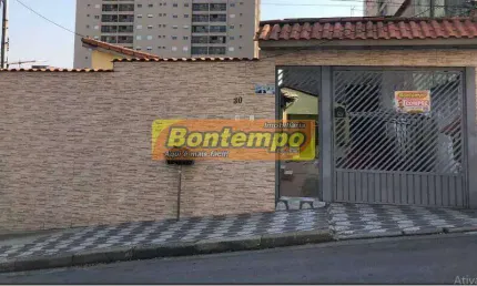 IMÓVEL NO CENTRO COM 02 CASAS TÉRREAS - ÓTIMA LOCALIZAÇÃO