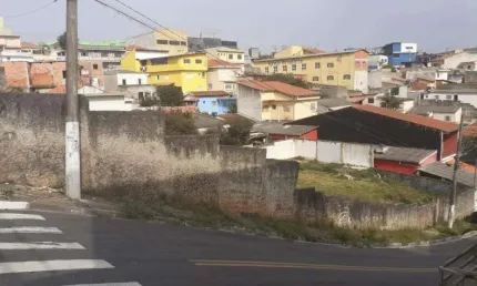 EXCELENTE TERRENO COMERCIAL FRENTE PARA RUI BARBOSA