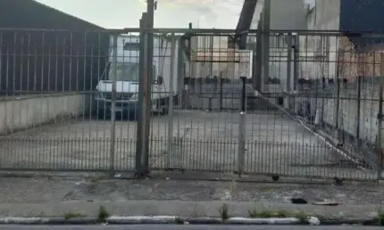 Casa com 4 quartos à venda na Vila Freitas, Carapicuíba 