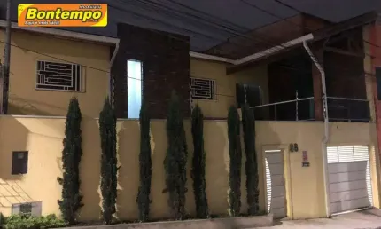 LINDA CASA PLANEJADA COM ESPAÇO GOURMET - VILA SILVIÂNIA