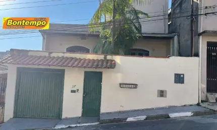 Casa para alugar na Vila Três Irmãos, Carapicuíba 