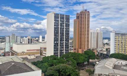 Sala comercial com 1 sala para alugar na Ed. América, Centro, Londrina