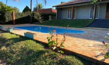Chácaras Cardoso com 2500m², 2 quartos, 2 suítes, sala ampliada, 4 banheiros e 8 vagas de garagem