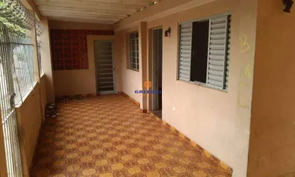 Casa para venda no Jardim Cruzeiro do Sul, 3 quartos, 1 banheiro, 3 salas 2 vagas de garagem